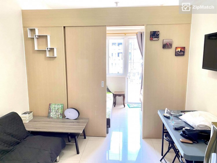                                     1 Bedroom
                                 1 Bedroom Condominium Unit For Sale in Field Residences big photo 7