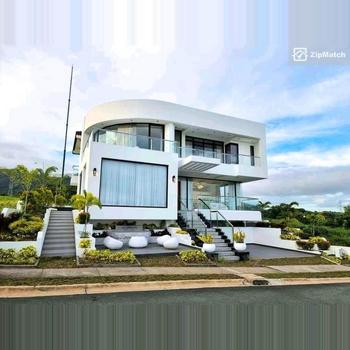 4 Bedroom House and Lot For Sale in Tagaytay Highlands
