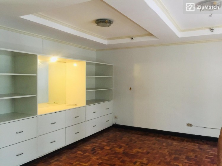                                     2 Bedroom
                                 2 Bedroom Condominium Unit For Sale in LPL Manor big photo 3