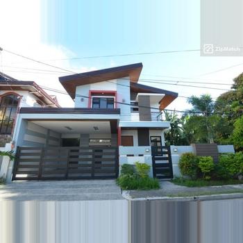 4 Bedroom House and Lot For Sale in las pinas