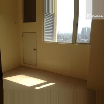 1 Bedroom Condominium Unit For Sale in University Tower Moret