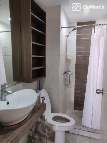                                     0
                                 Studio Type Condominium Unit For Sale in Greenbelt Radissons big photo 4