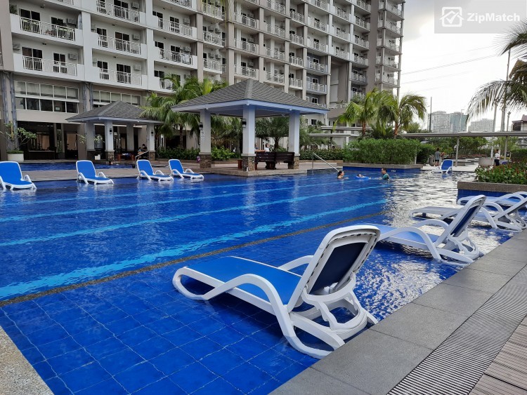                                     1 Bedroom
                                 1 Bedroom Condominium Unit For Sale in Lumiere Residences big photo 2