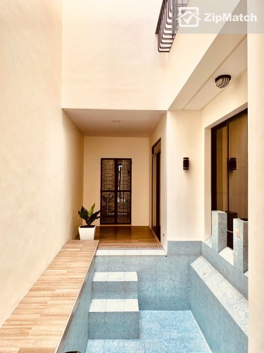                                     5 Bedroom
                                 5 Bedroom House and Lot For Sale in Bf Resort Village big photo 13