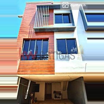 3 Bedroom Townhouse For Sale in Don Antonio Heights South Gate