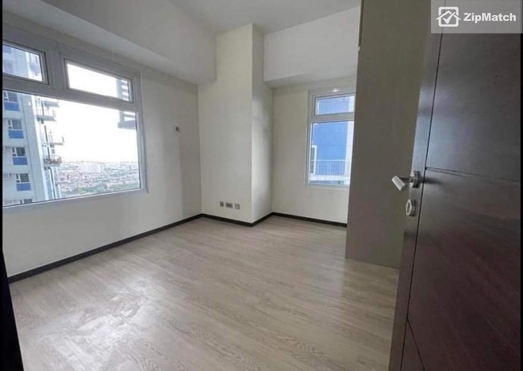                                     1 Bedroom
                                 1 Bedroom Condominium Unit For Sale in The Trion Towers big photo 2