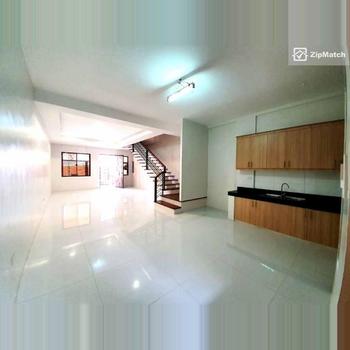 4 Bedroom Townhouse For Sale in Diliman