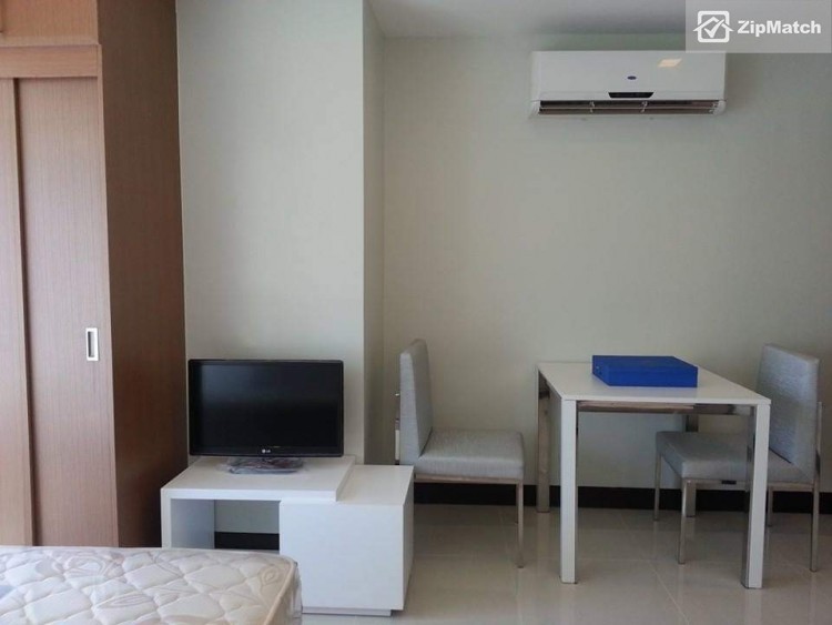                                     0
                                 Studio Type Condominium Unit For Sale in One Central big photo 3