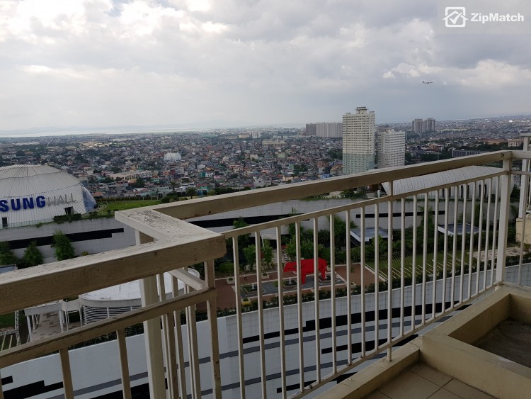                                     0
                                 Studio Type Condominium Unit For Rent in Two Serendra big photo 4