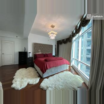3 Bedroom Condominium Unit For Sale in Renaissance 3000