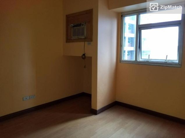                                     1 Bedroom
                                 1 Bedroom Condominium Unit For Sale in One Gateway Place big photo 4