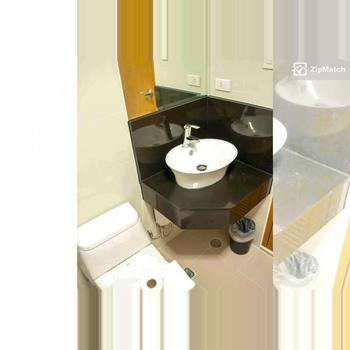 Studio Type Condominium Unit For Sale in Greenbelt Madison