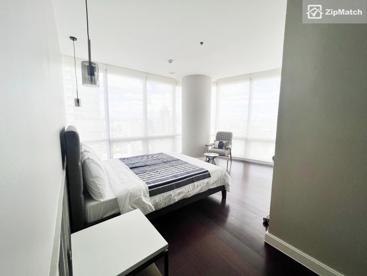                                     4 Bedroom
                                 4 Bedroom Condominium Unit For Sale in The Suites at One Bonifacio High Street big photo 8