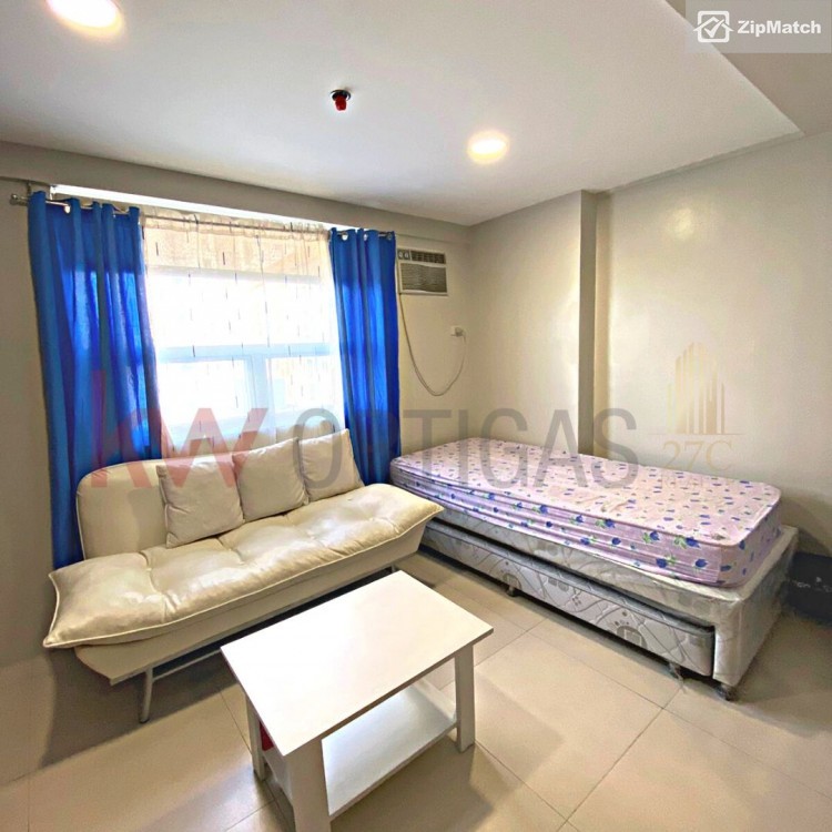                                     1 Bedroom
                                 1 Bedroom Condominium Unit For Sale in Gilmore Tower big photo 1