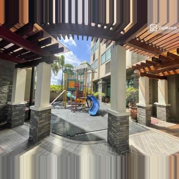 1 Bedroom Condominium Unit For Sale in The Lee Gardens