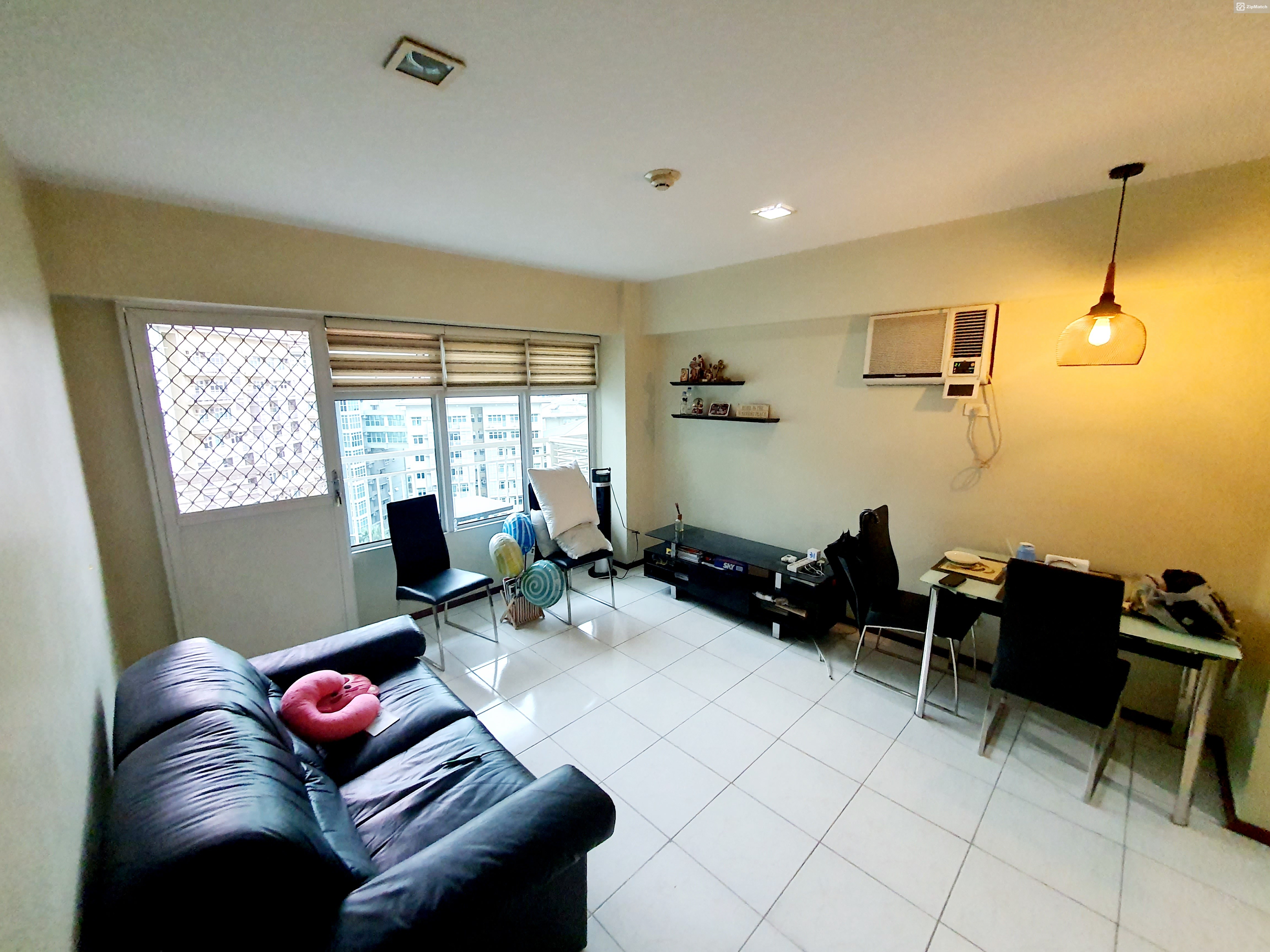                                     2 Bedroom
                                 2 Bedroom Condominium Unit For Sale in Two Serendra big photo 3