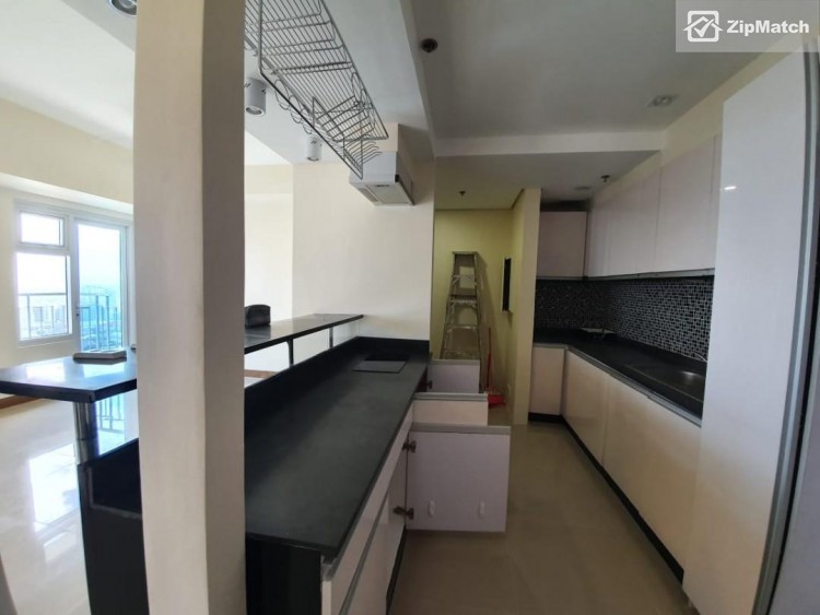                                     2 Bedroom
                                 2 Bedroom Condominium Unit For Sale in The Trion Towers big photo 1