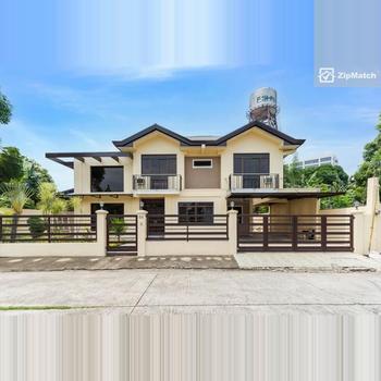 4 Bedroom House and Lot For Sale in Alabang 400