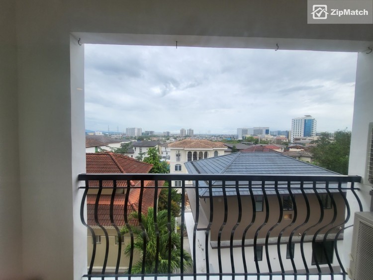                                     3 Bedroom
                                 3 Bedroom Condominium Unit For Sale in McKinley Hill Garden Villas big photo 5