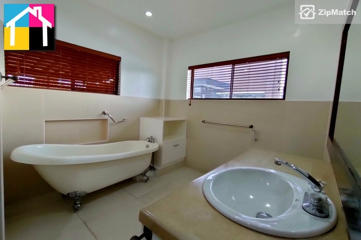                                     4 Bedroom
                                 4 Bedroom House and Lot For Sale in Royale Estate Cebu big photo 12