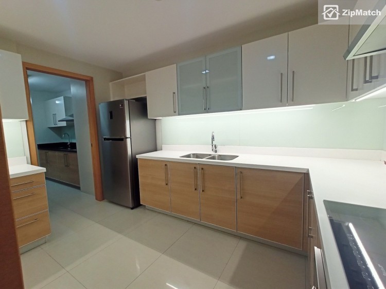                                     3 Bedroom
                                 3 Bedroom Condominium Unit For Rent in Park Terraces big photo 9