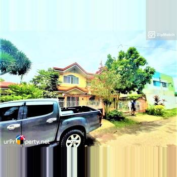 7 Bedroom House and Lot For Sale in private house