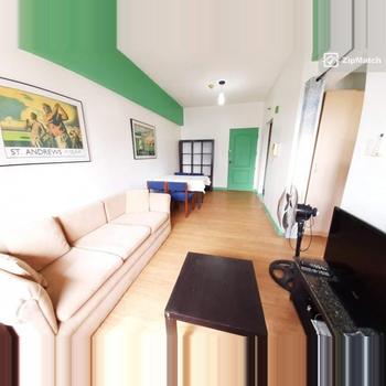 1 Bedroom Condominium Unit For Sale in Greenbelt Parkplace