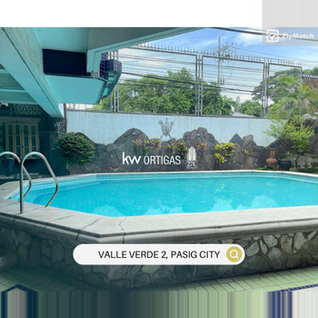 6 Bedroom House and Lot For Sale