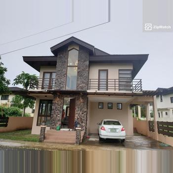 5 Bedroom House and Lot For Sale in Pramana Residential Park