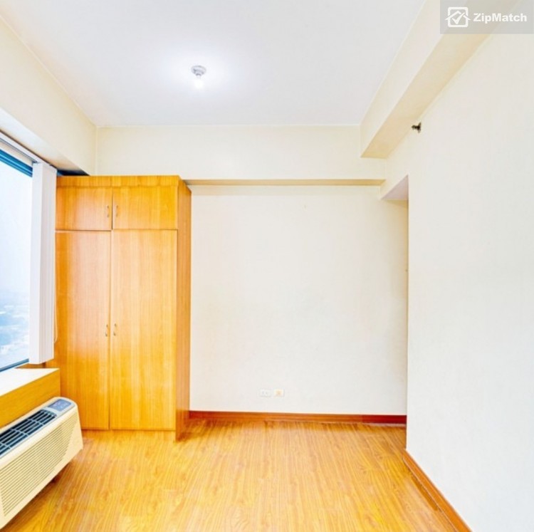                                     2 Bedroom
                                 2 Bedroom Condominium Unit For Sale in Eastwood Parkview big photo 5