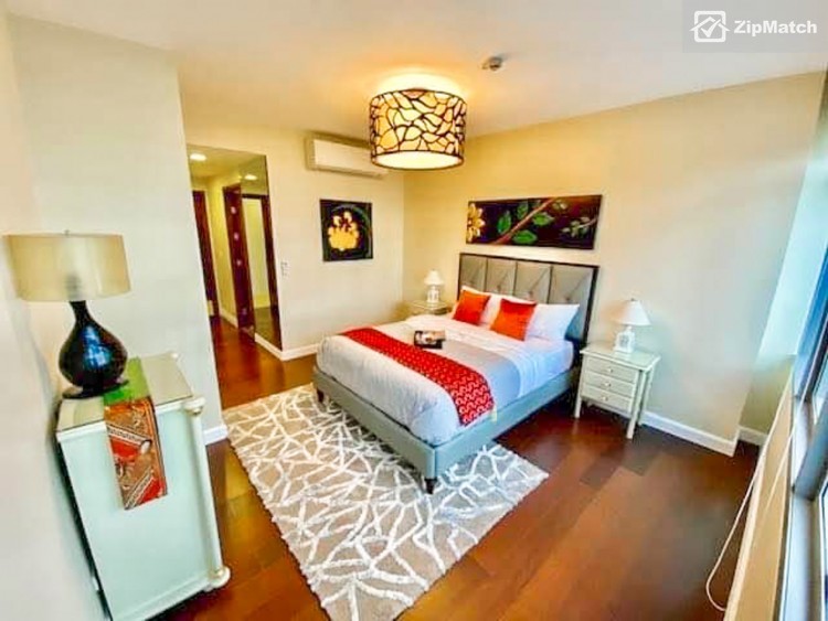                                     3 Bedroom
                                 3 Bedroom Condominium Unit For Sale in The Suites at One Bonifacio High Street big photo 7