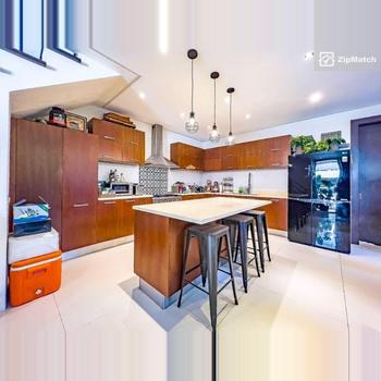 5 Bedroom House and Lot For Sale