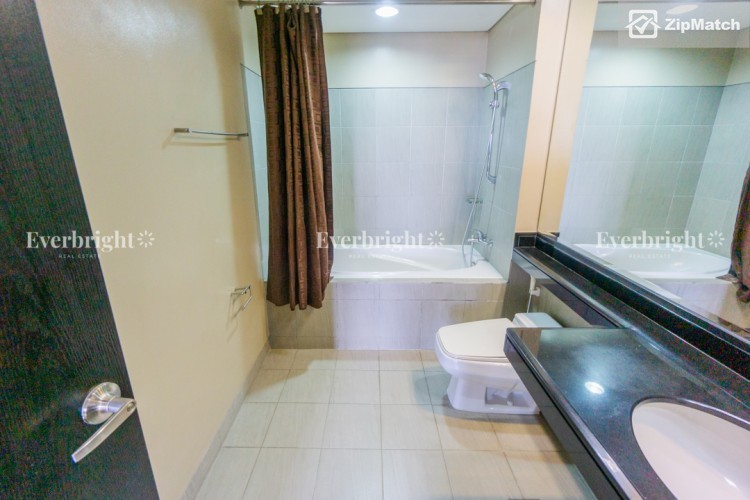                                     3 Bedroom
                                 3 Bedroom Condominium Unit For Sale in The Residences at Greenbelt big photo 6