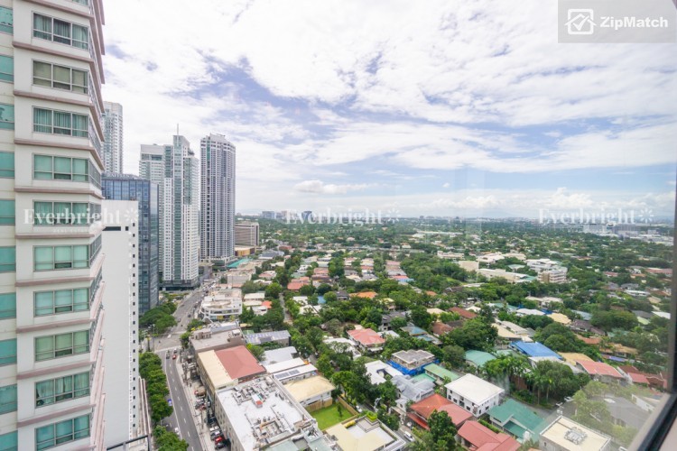                                     3 Bedroom
                                 3 Bedroom Condominium Unit For Sale in The Residences at Greenbelt big photo 4