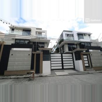 5 Bedroom House and Lot For Sale in 5 Bedrooms & 4 Car Garage House and Lot For Sale New Manila nearby SM Fairview. PH2124