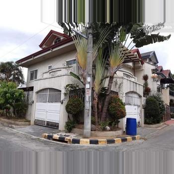 4 Bedroom House and Lot For Sale in  2 Car Garage For Sale House & Lot in Greenwoods, Pasig nearby SM Taytay. PH2646