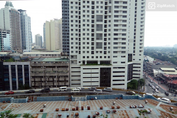                                     0
                                 Studio Type Condominium Unit For Sale in The Beacon big photo 2