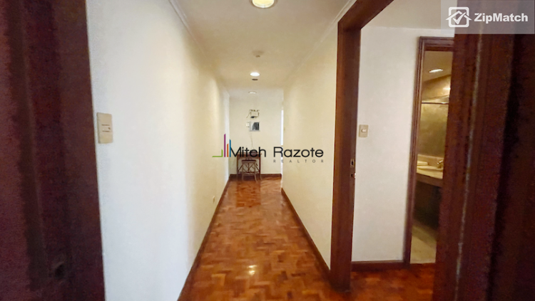                                     3 Bedroom
                                 3 Bedroom Condominium Unit For Sale in Pacific Plaza Condominiums big photo 11