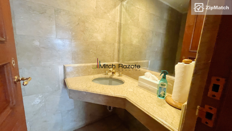                                     3 Bedroom
                                 3 Bedroom Condominium Unit For Sale in Pacific Plaza Condominiums big photo 7