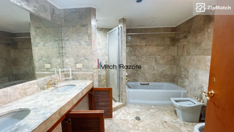                                     3 Bedroom
                                 3 Bedroom Condominium Unit For Sale in Pacific Plaza Condominiums big photo 6