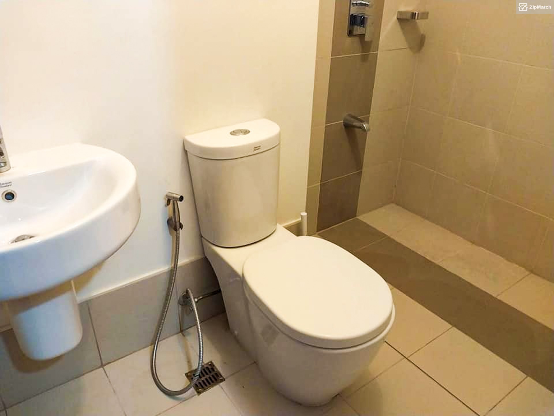                                     0
                                 Studio Type Condominium Unit For Sale in The Lerato Tower big photo 7