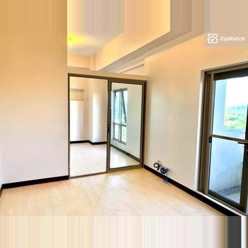 1 Bedroom Condominium Unit For Sale in Fairway Terraces