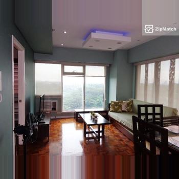 1 Bedroom Condominium Unit For Sale in Fifth Avenue Place