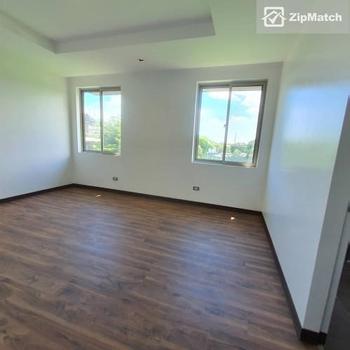 4 Bedroom Condominium Unit For Sale in St. Moritz