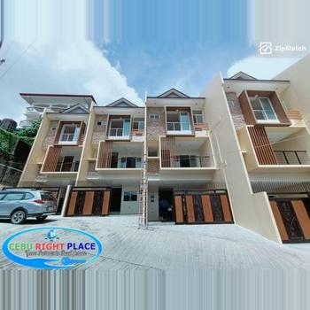 4 Bedroom Townhouse For Sale in Guadalupe