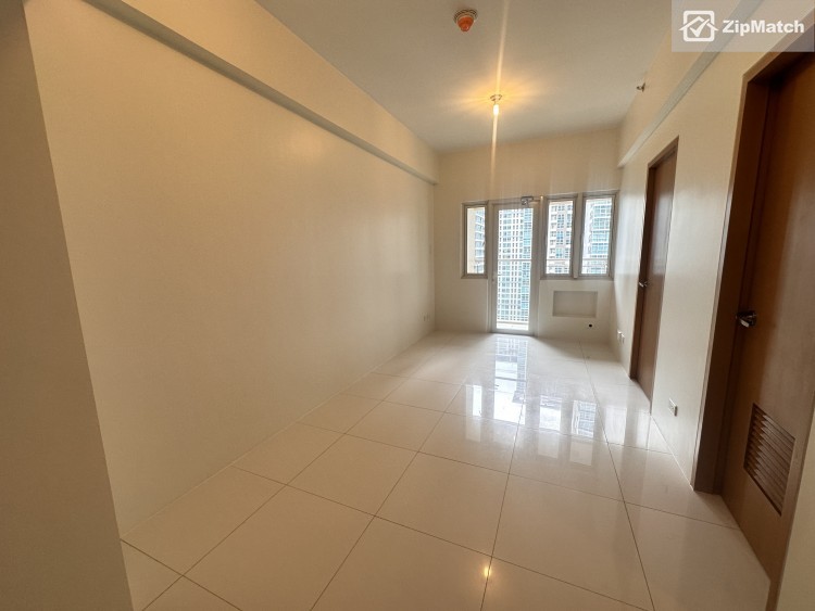                                     1 Bedroom
                                 1 Bedroom Condominium Unit For Sale in Time Square West big photo 3