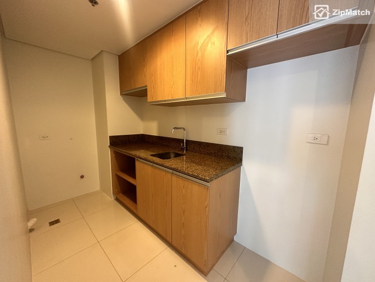                                     1 Bedroom
                                 1 Bedroom Condominium Unit For Sale in Time Square West big photo 2