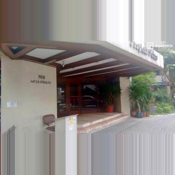 2 Bedroom Condominium Unit For Sale in Tropical Palms