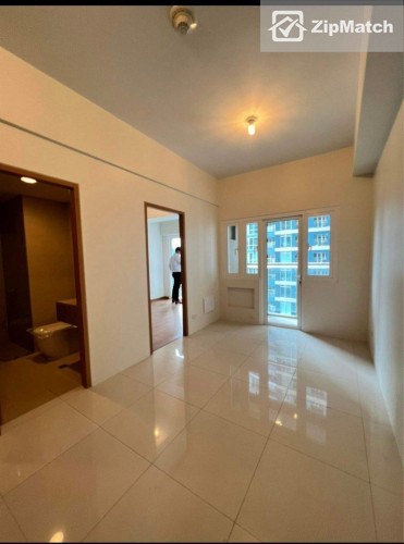                                     1 Bedroom
                                 1 Bedroom Condominium Unit For Sale in Time Square West big photo 4