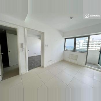 1 Bedroom Condominium Unit For Sale in The Residences at Commonwealth